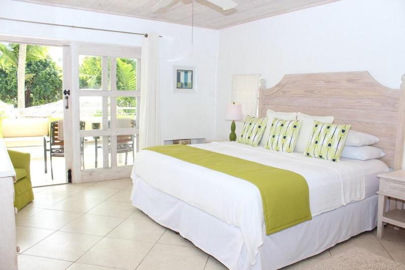 Готель Glitter Bay Porters Екстер'єр фото